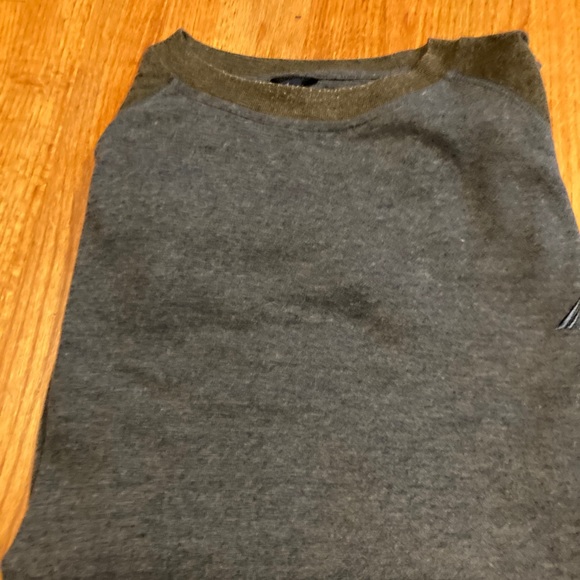 Bundle Two Nautica sleep shirts large - Picture 7 of 8